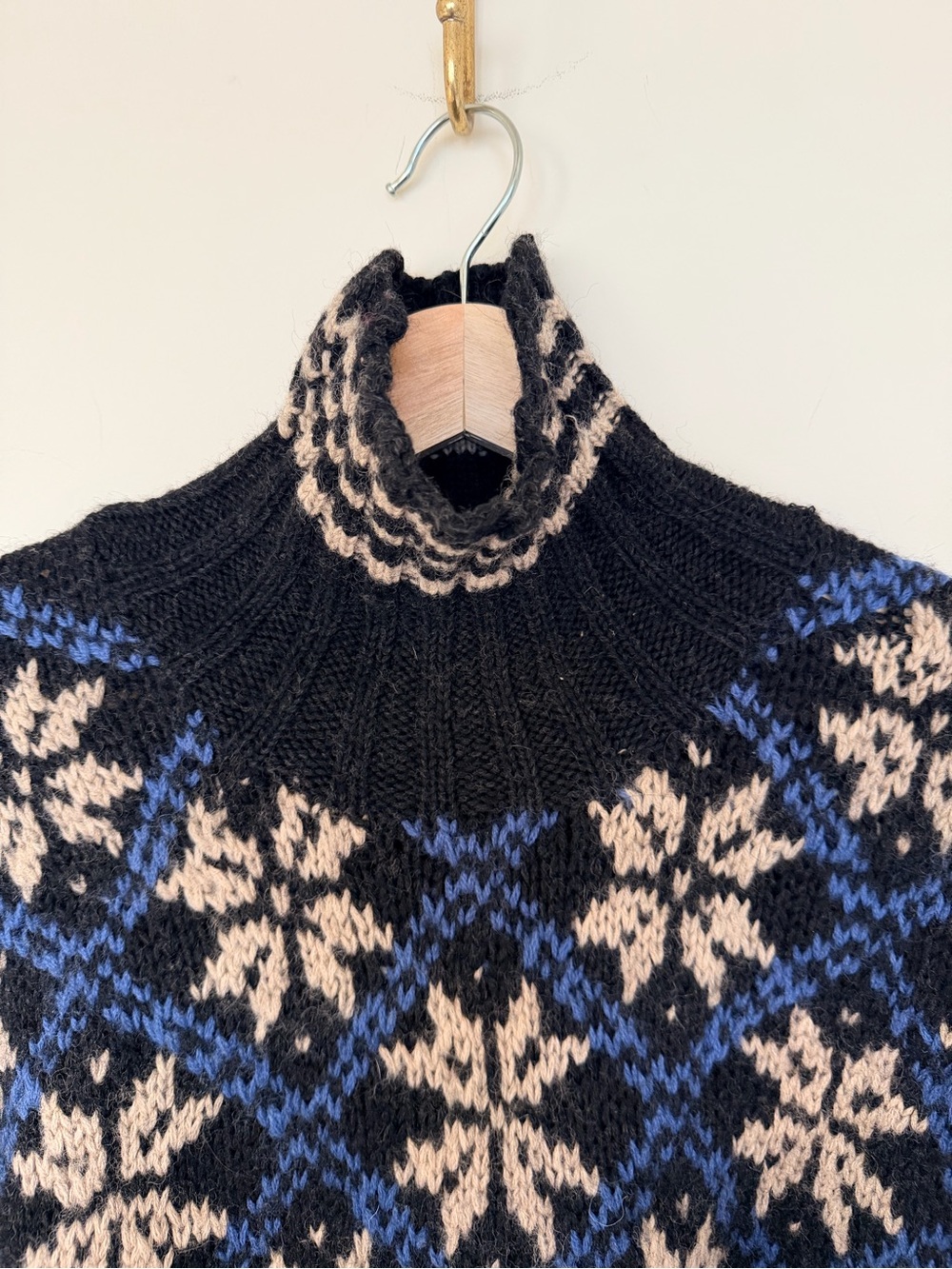 Vintage 90s J.Crew 100% Wool Nordic Snowflake Sweater - Picture 3 of 9